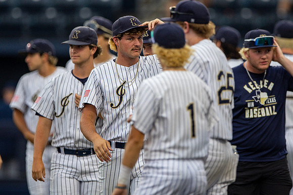 0F6A7056